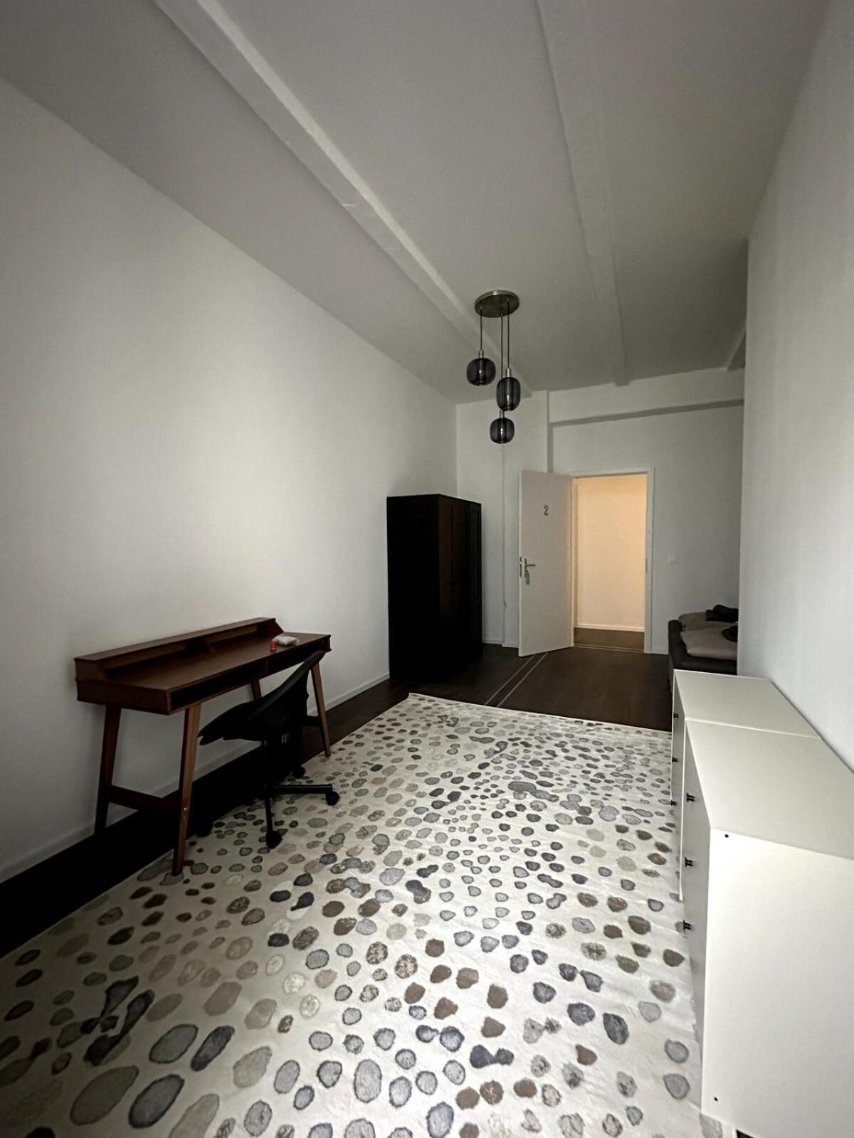 Elegant Gray In Vibrant Area 2 Appartement *